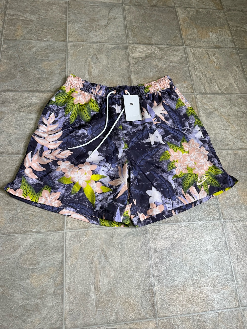 Nike Air Standard Fit Woven Shorts Mens Size MD Pur HV4610-515 Above Knee Length